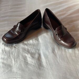 Clarks brown Flume 2” loafers with decorative buckle strap